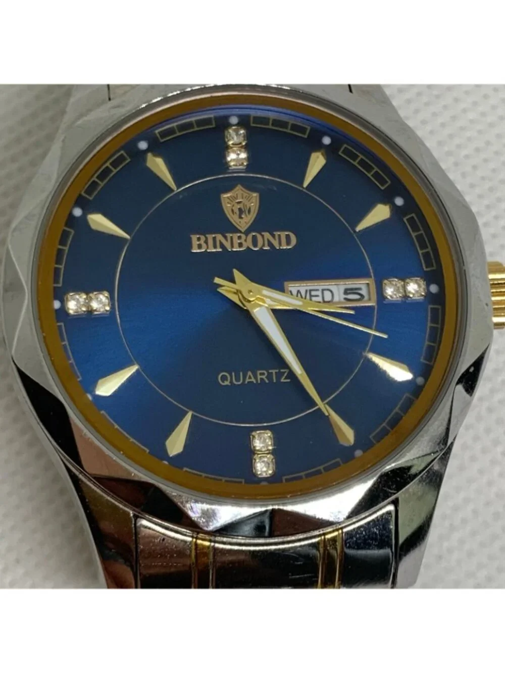 Binbond men’s day date watch blue dial two tone 42mm quartz up to 8” running
